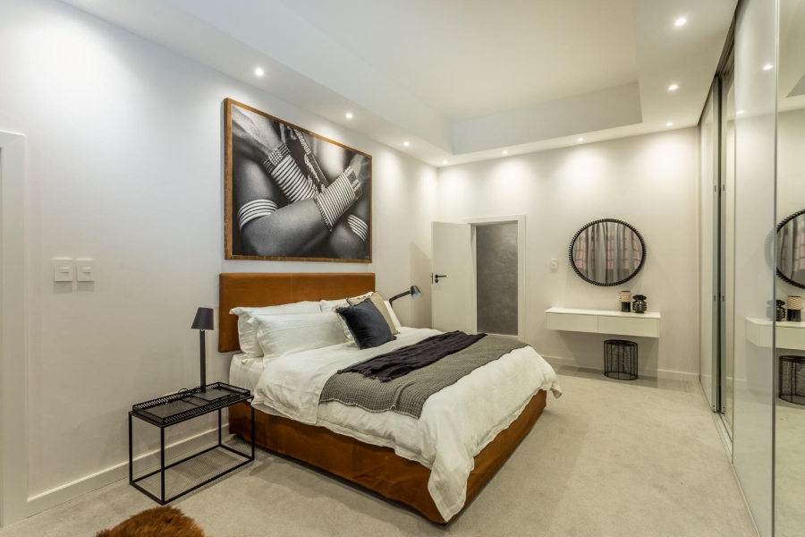 2 Bedroom Property for Sale in Green Point Western Cape